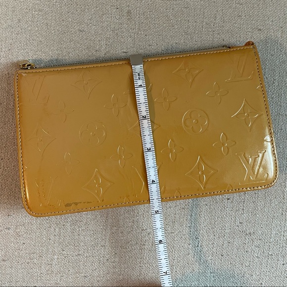 Louis Vuitton Vernis Lexington Monogram Clutch - Picture 3 of 15